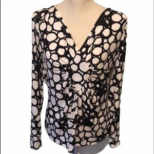 East 5th (nwot) black and white blouse, large